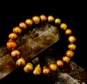 Golden Glow Freshwater Pearl Bracelet – 8–9mm Reiki-Infused Elegance (Medium Fit)