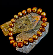Golden Glow Freshwater Pearl Bracelet – 8–9mm Reiki-Infused Elegance (Medium Fit)