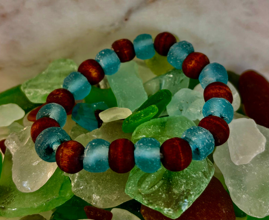Ocean Drift Recycled Sea Glass Bracelet – Blue Coastal Wood Bead Stretch Bracelet 🌊