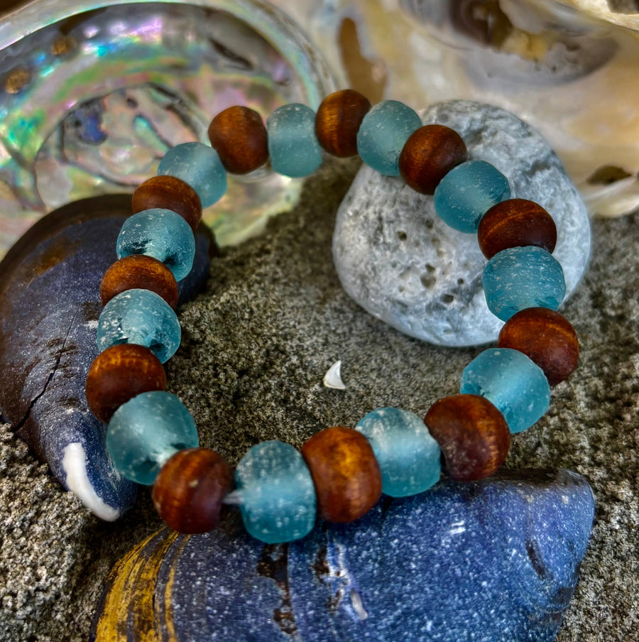 Ocean Drift Recycled Sea Glass Bracelet – Blue Coastal Wood Bead Stretch Bracelet 🌊