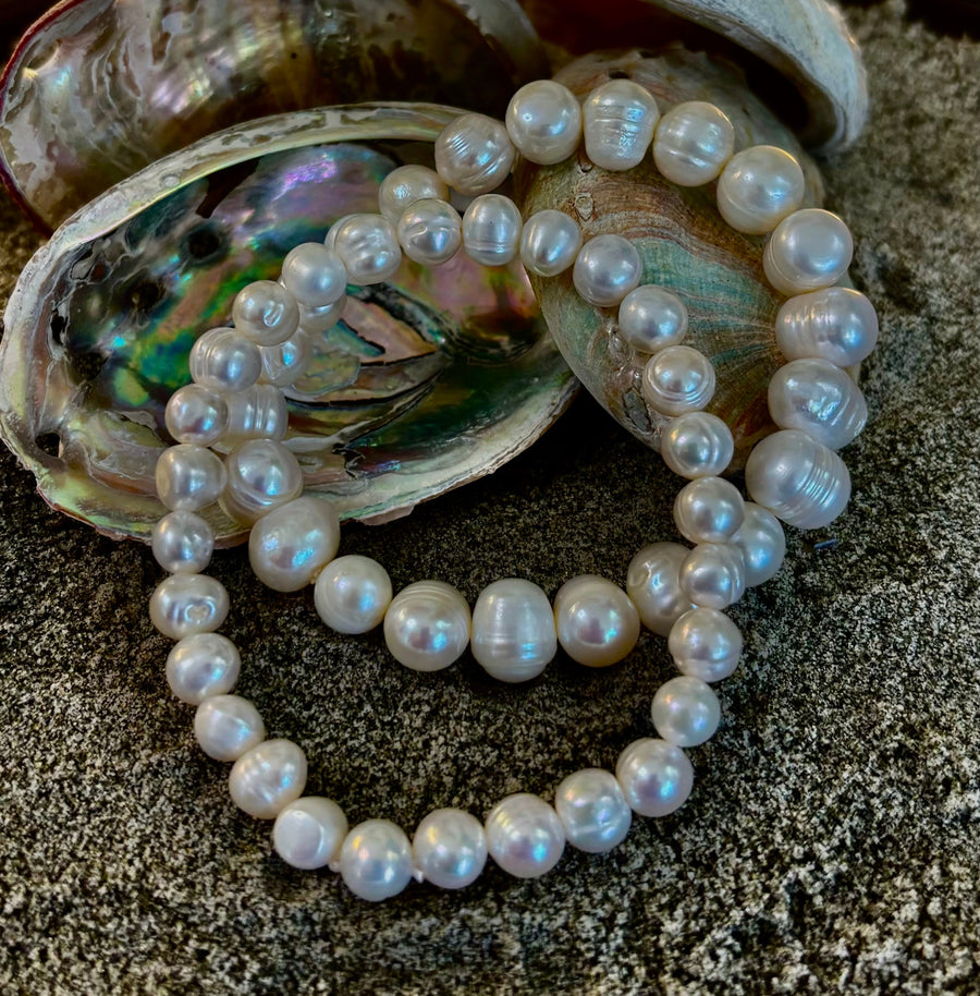 Luminous Grace Freshwater Pearl Bracelet – 6mm & 8mm White Pearl Stretch Bracelet