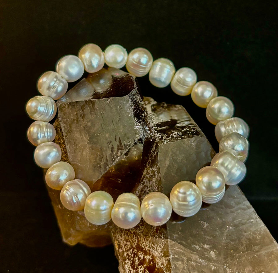 Luminous Grace Freshwater Pearl Bracelet – 6mm & 8mm White Pearl Stretch Bracelet