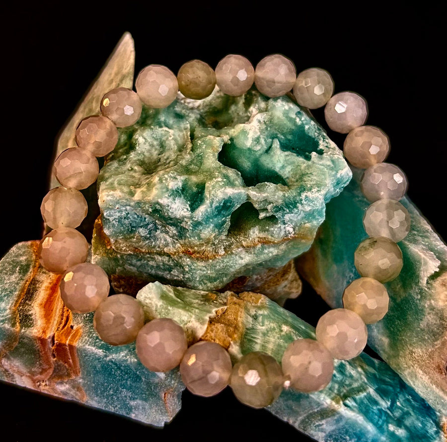 Harmony & Prosperity Xiuyan Jade Bracelet – 8mm Polyhedral Serpentine Gemstone