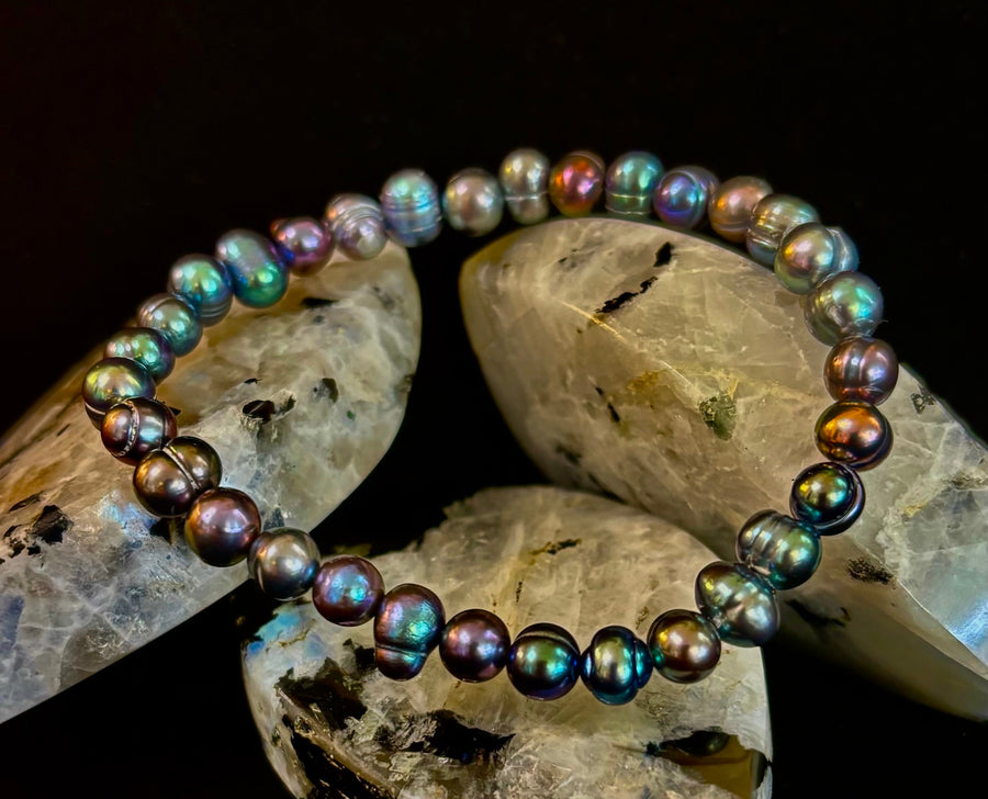 Iridescent Peacock Freshwater Pearl Bracelet – Natural Pearl Bracelet for Medium Wrists