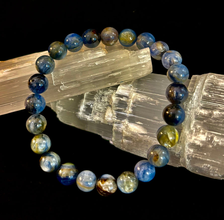 Reiki-Infused Blue Kyanite Bracelet for Clear Communication, High Vibration & Alignment (8mm)