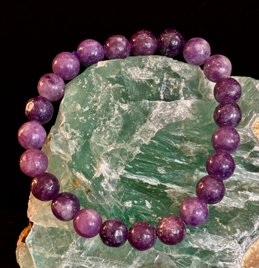 Lepidolite Reiki-Infused Peace & Emotional Balance Bracelet (Medium to Large Wrists)