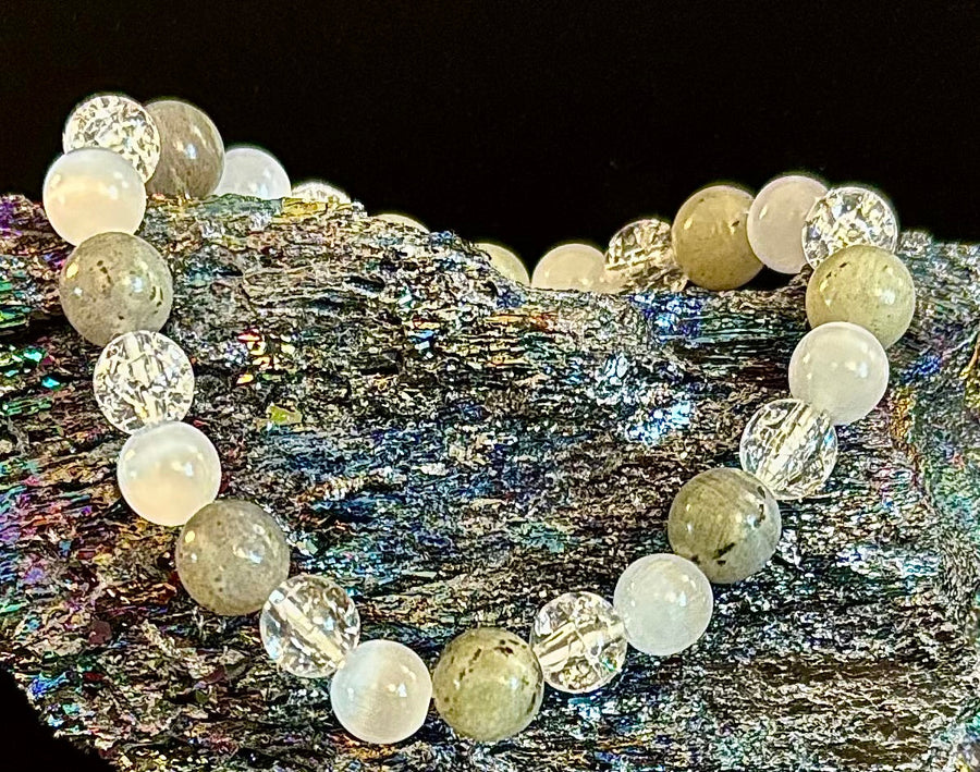 Reiki-Infused Lightworkers Healing Bracelet – Labradorite, Crackle Quartz & Selenite