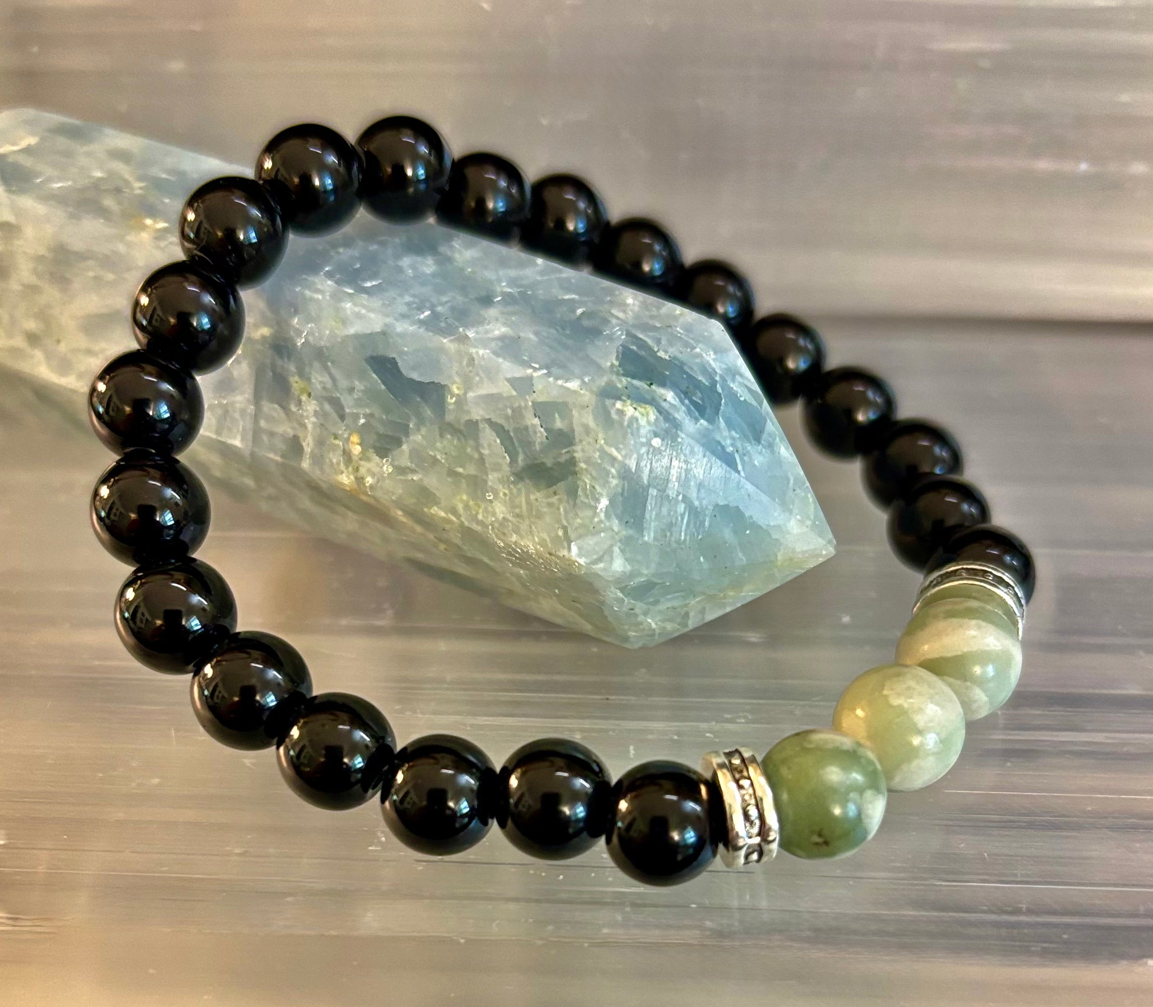 White-Grayish Green Natural Stone Stretchy Unisex Bracelet – Medium Wrists