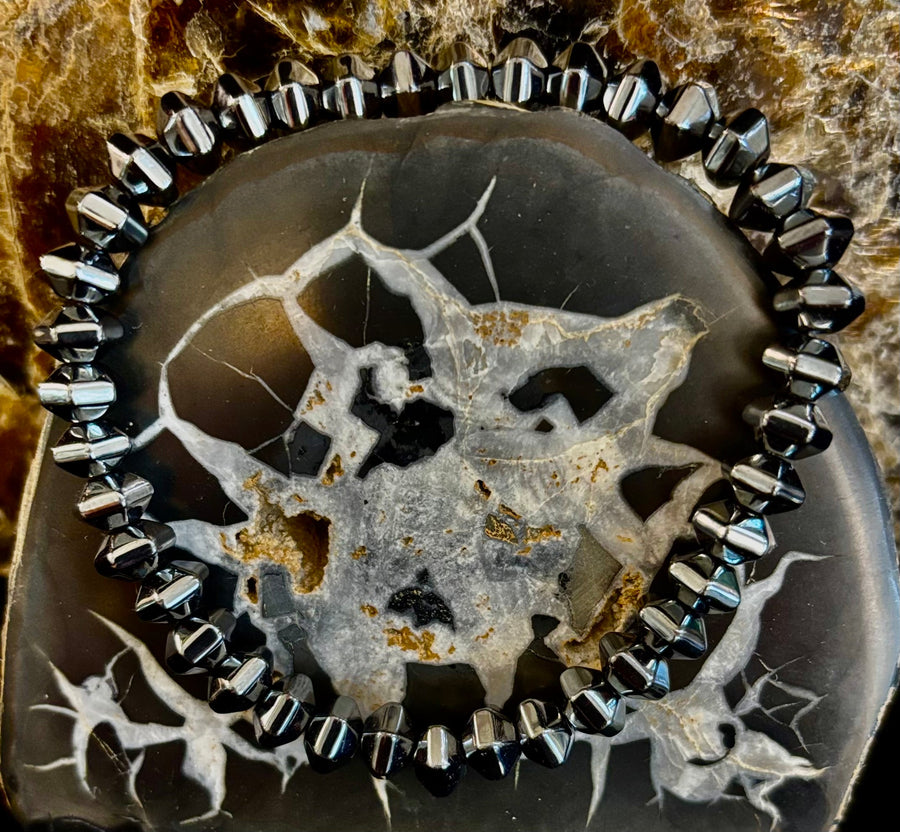 Faceted Hematite Geometric Beaded Bracelet – Strength & Style for Medium to Large Wrists