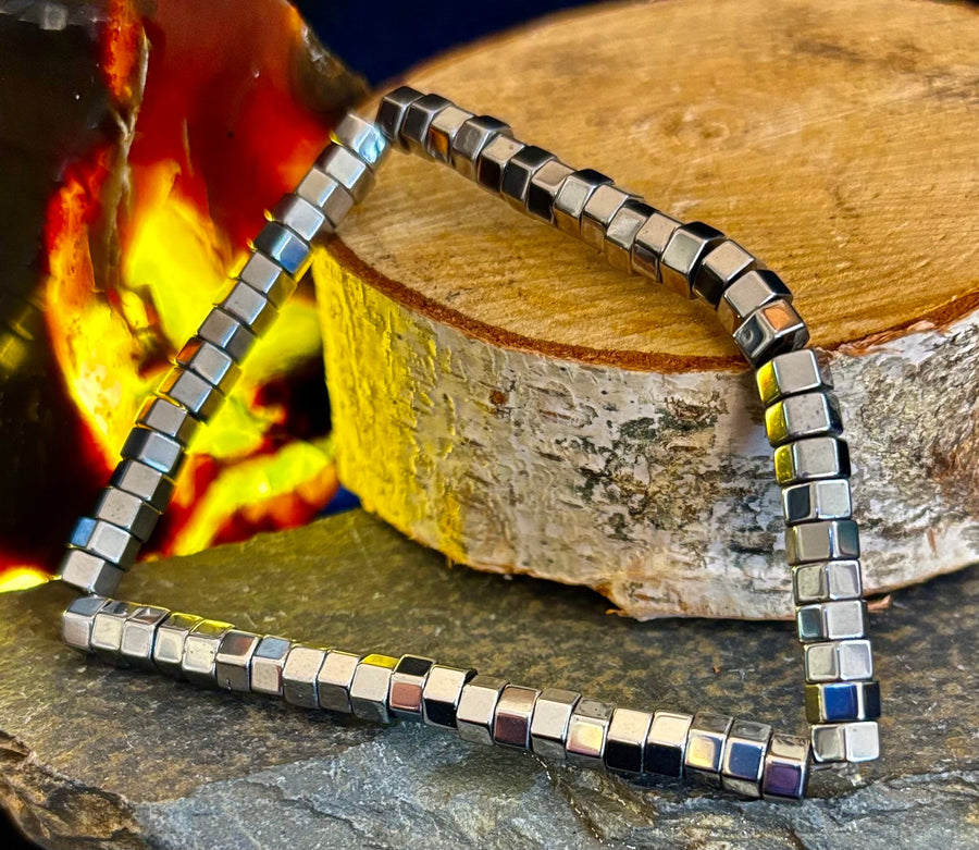 Sleek Silver Cube Beaded Bracelet – Minimalist Style for Any Occasion