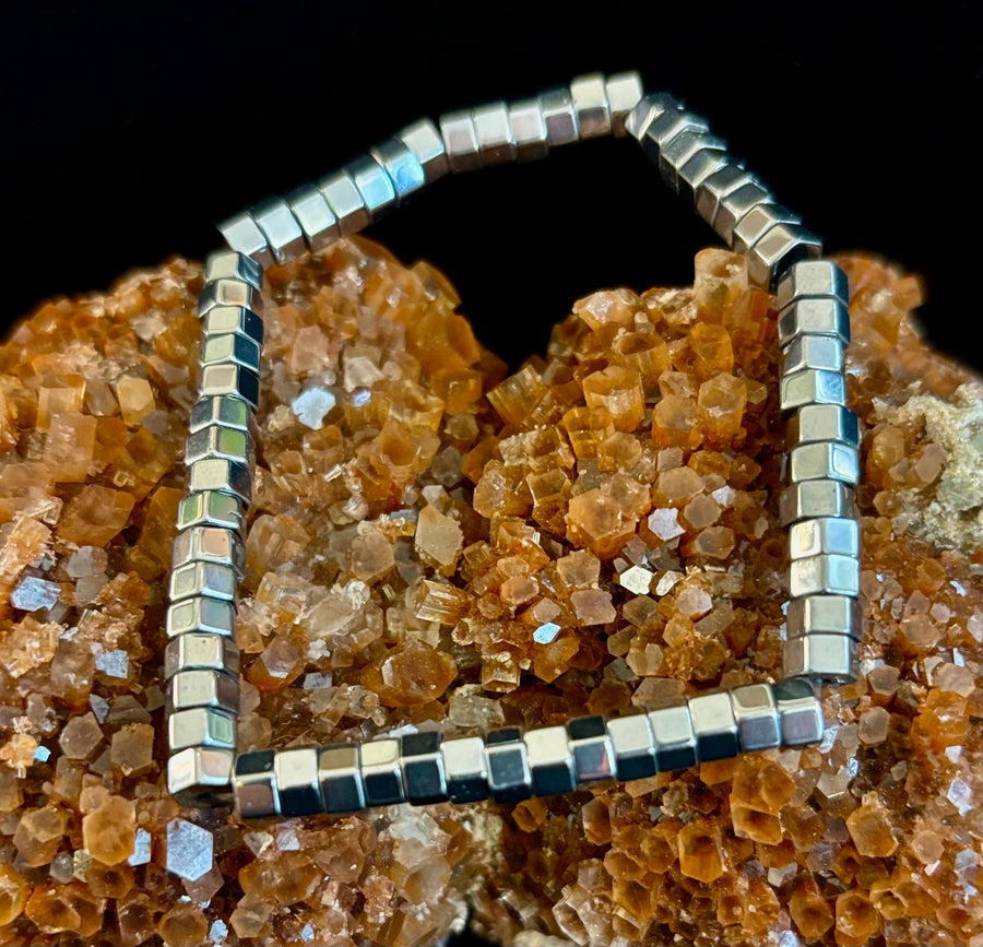 Sleek Silver Cube Beaded Bracelet – Minimalist Style for Any Occasion