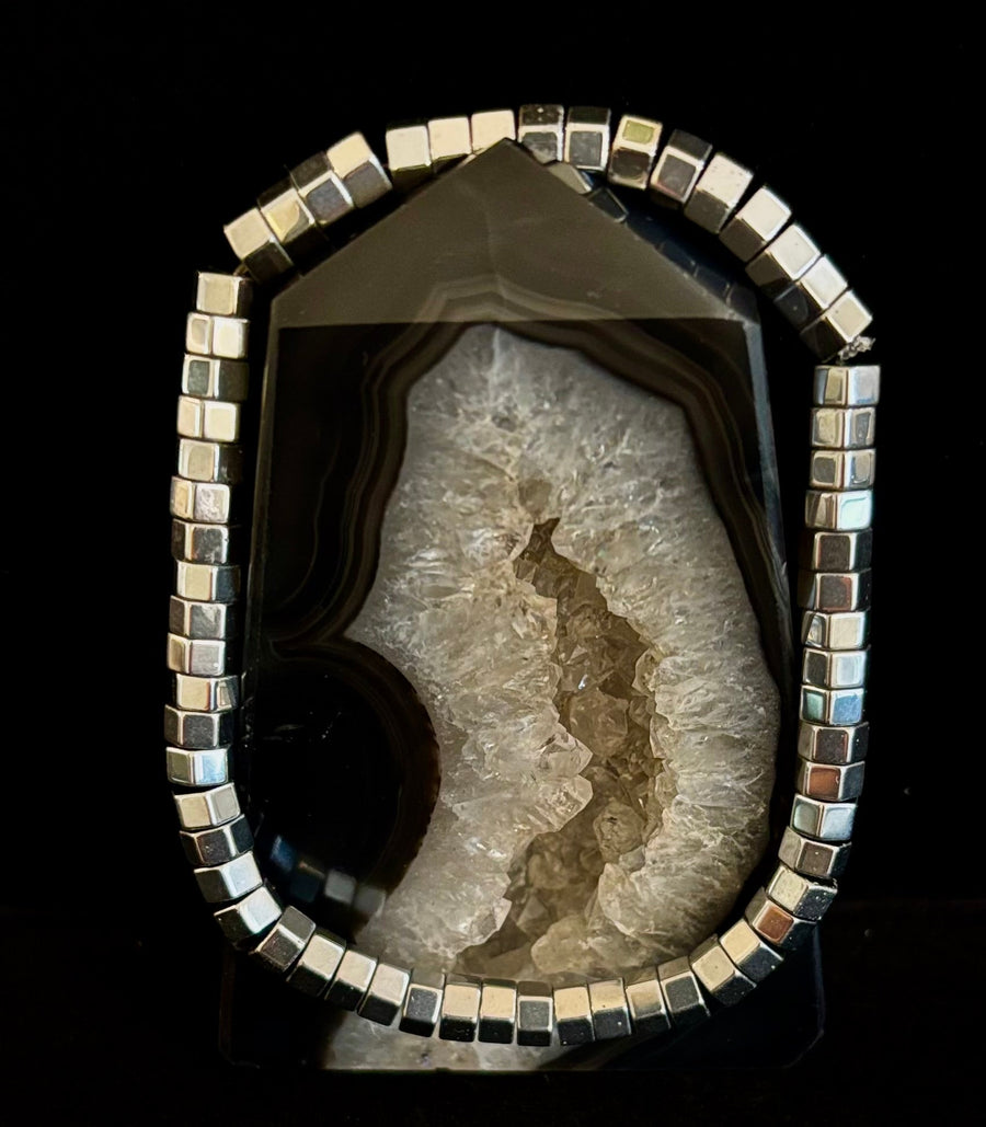 Sleek Silver Cube Beaded Bracelet – Minimalist Style for Any Occasion