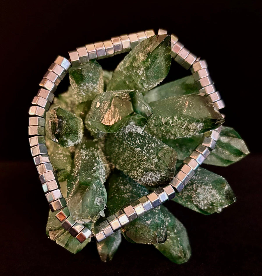 Sleek Silver Cube Beaded Bracelet – Minimalist Style for Any Occasion