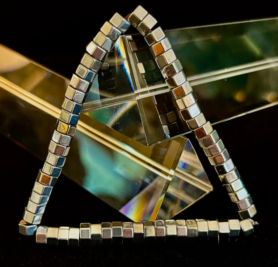 Sleek Silver Cube Beaded Bracelet – Minimalist Style for Any Occasion