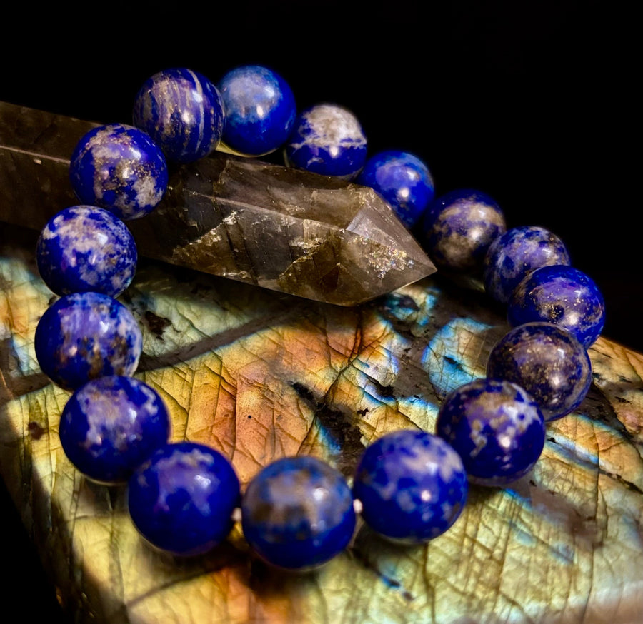 Lapis Lazuli Healing Bracelet – Wisdom, Truth & Inner Strength