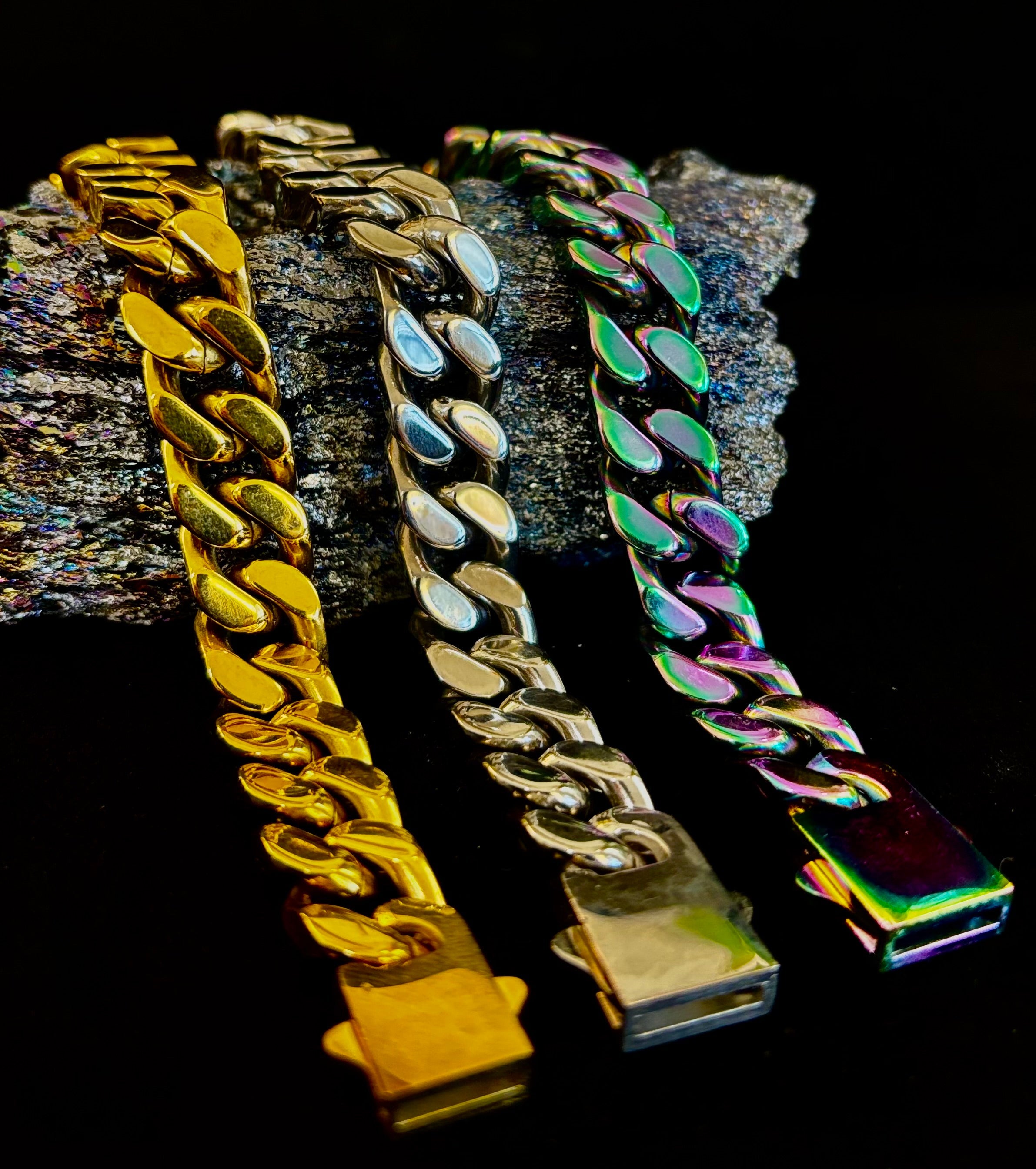 Gender-inclusive Titanium Steel Chain Bracelet – 22cm Cuban Link, Silver/Gold/Rainbow