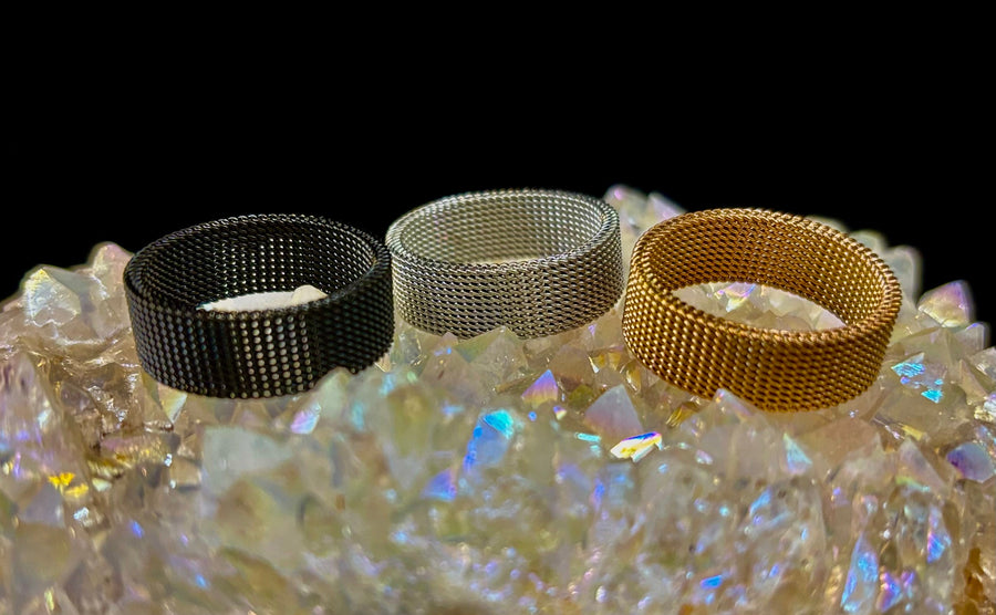 Unisex Stainless Steel Mesh Ring – Flexible, Modern Band in Black, Rose Gold & Silver Tones