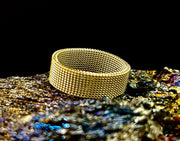 Unisex Stainless Steel Mesh Ring – Flexible, Modern Band in Black, Rose Gold & Silver Tones