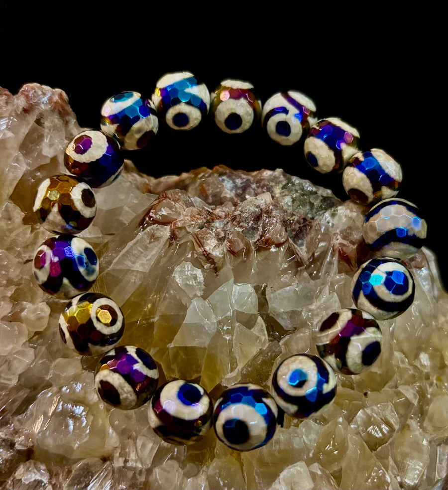 Mexican Agate Evil Eye Bracelet — Natural Earth-Mined Agate Beaded Bracelet Inspired by Puerto Vallarta (12mm, Medium–Large Wrists)