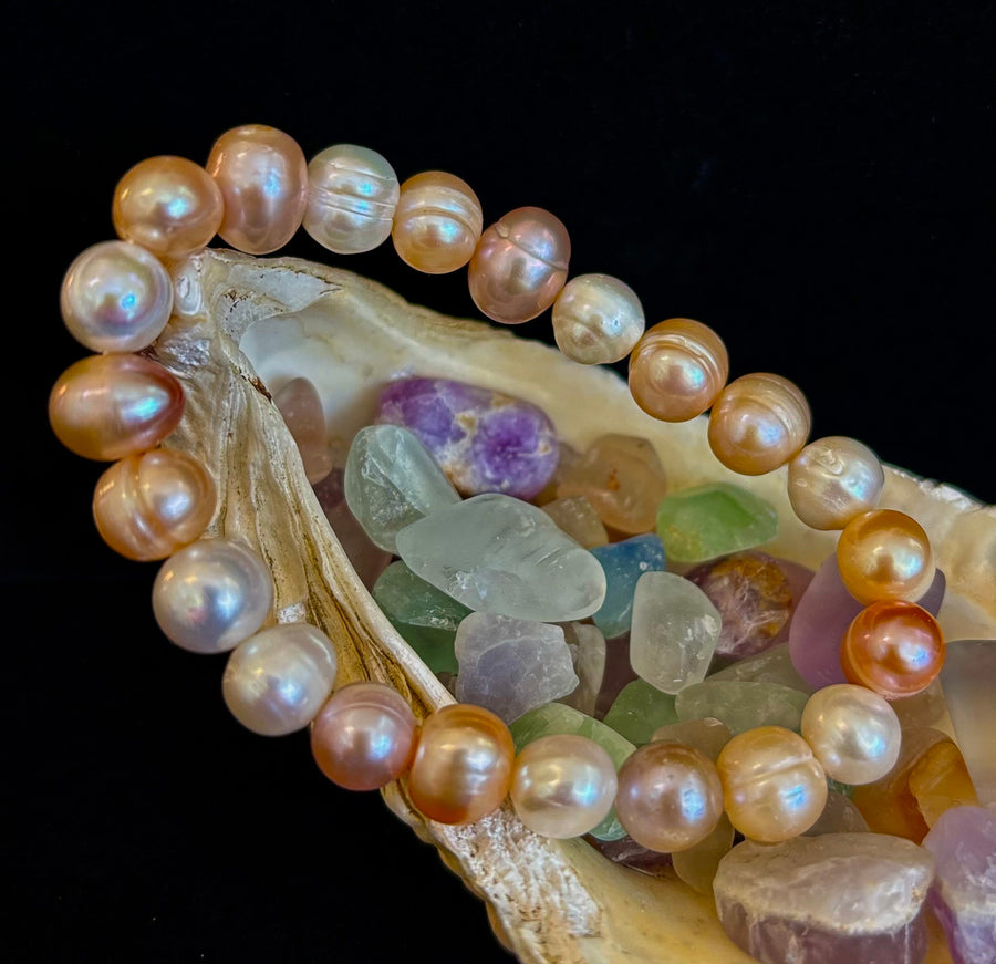 Reiki-Infused Cultured Freshwater Pearl Bracelet for Wisdom, Feminine Power & Divine Grace (8-9mm)