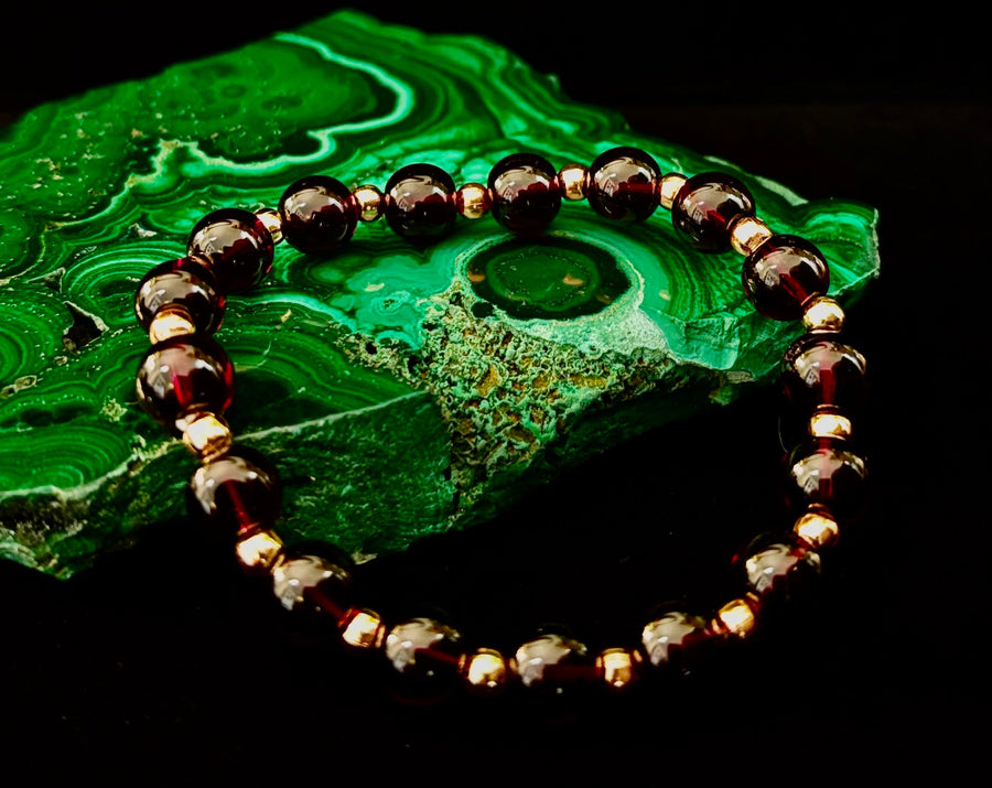 Passion & Strength Garnet Bracelet – Delicate Gemstone Bracelet with Copper Accents