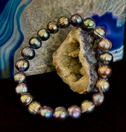Iridescent Peacock Freshwater Pearl Bracelet – Natural Pearl Bracelet for Medium Wrists