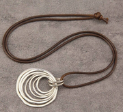 🔘 7-Layered Asymmetrical Circle Pendant Necklace – Bold. Minimal. Fabulous.